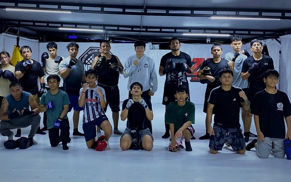 Clase de Boxeo en la sede San Martín de Porres