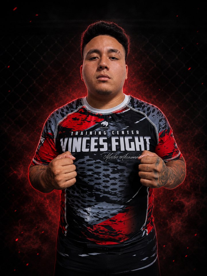 Jordan Alvan «El Demonio», entrenador de Vinces Fight